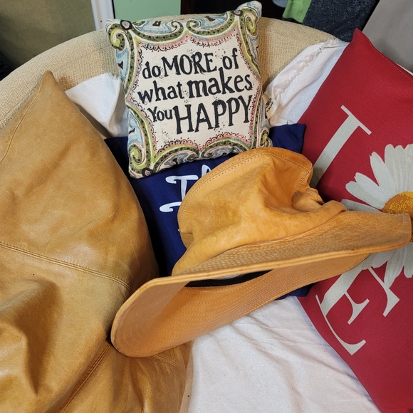 Tracy Watts New York Hat - Picture 8 of 11